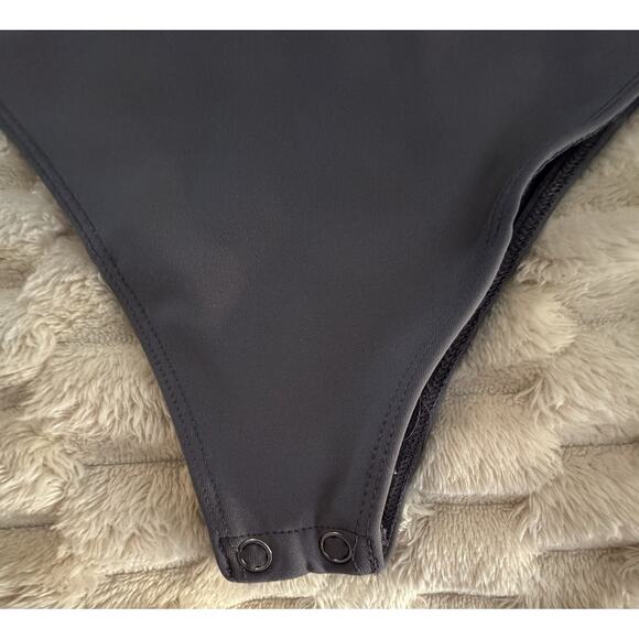 Torrid Sculpting Knit Double Scoop Bodysuit Womens Plus Gray Size 1 - Picture 3 of 7